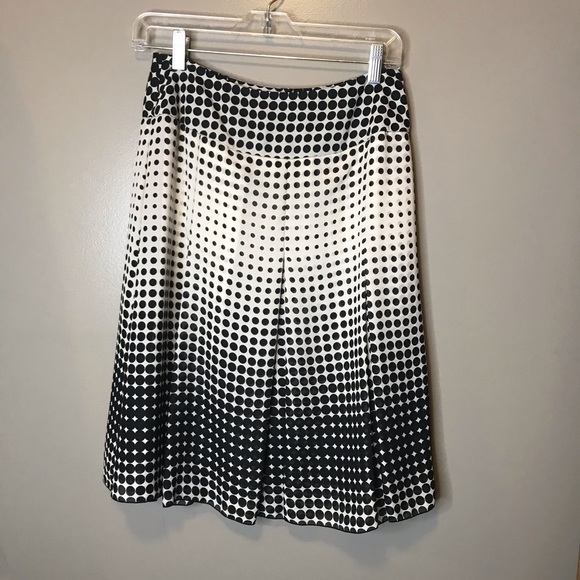 Tailor B.Moss pleated skirt, size small - Picture 2 of 7